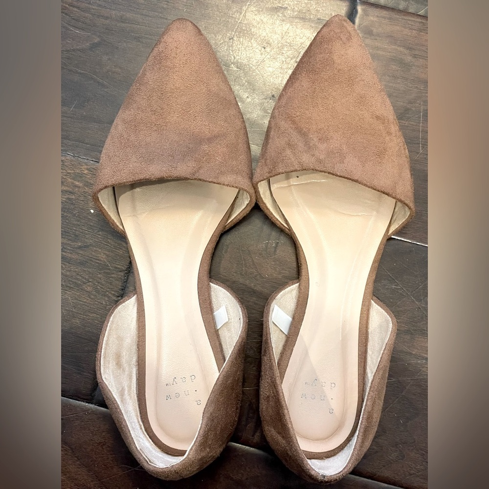 Suede like flats, size 9